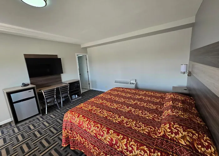 Skyline Motel